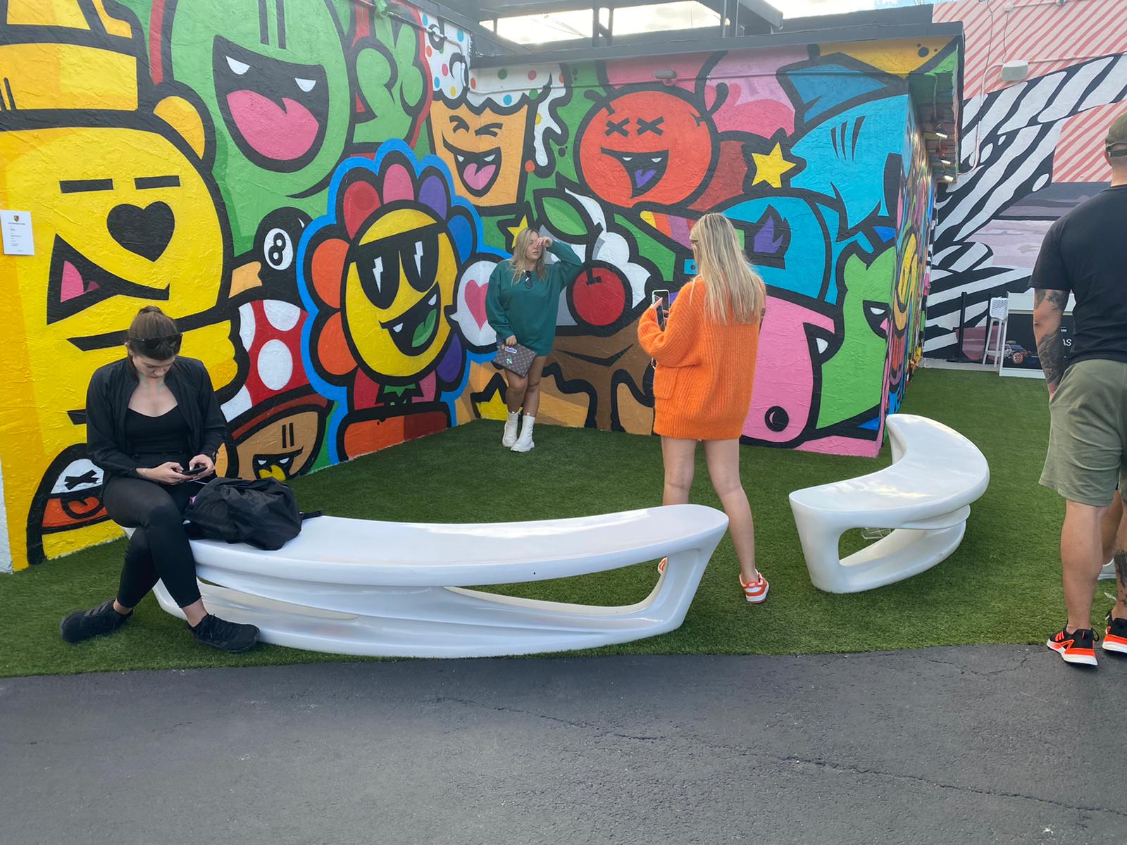 Volute bench White